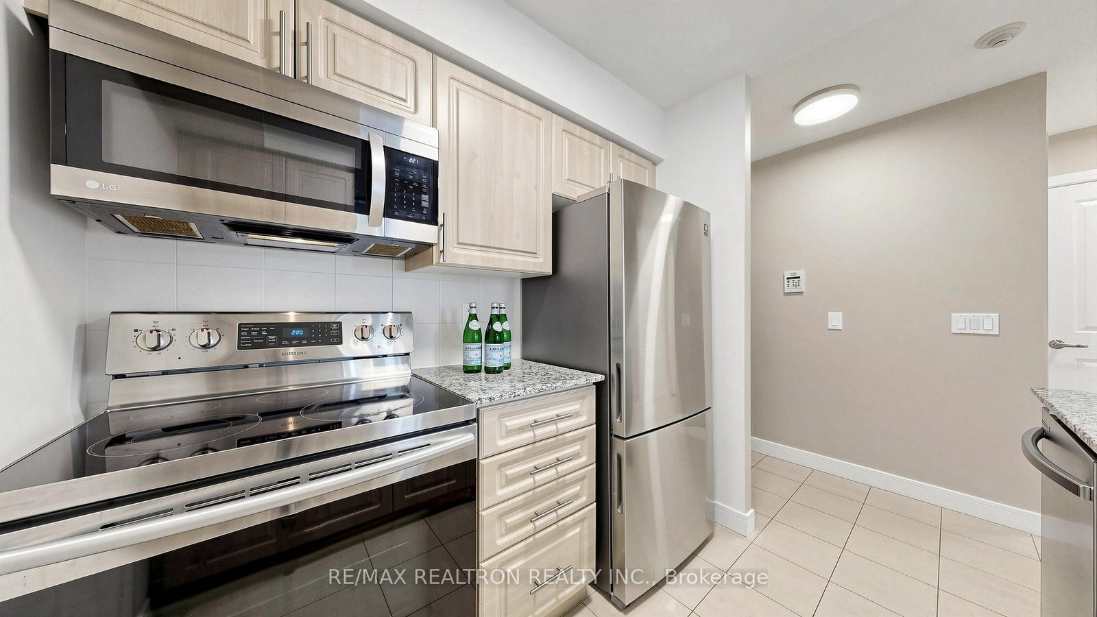 31 Bales Avenue • #1708 • Toronto, ON photo 12