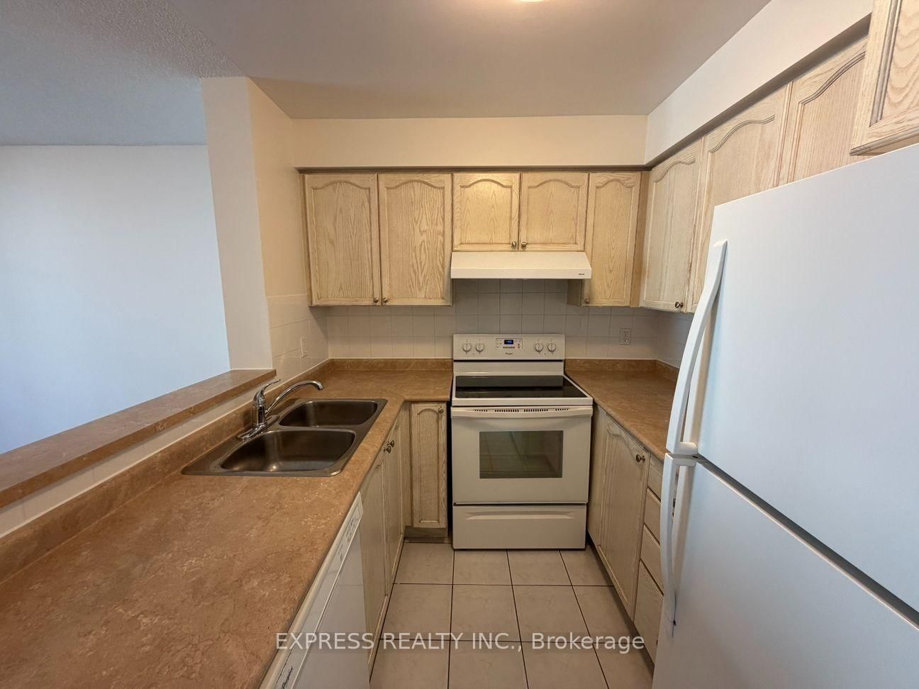29 Pemberton Avenue, Unit 906 - Photo 2