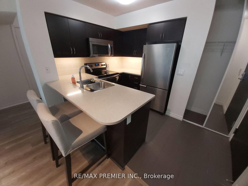 2507 - 19 Grand Trunk Crescent