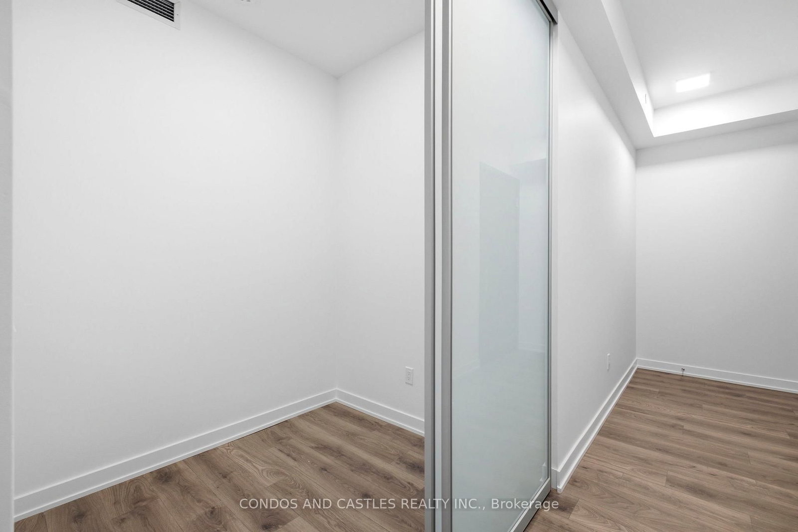 29 Green Trail Court • #2610 • Toronto, ON photo 50