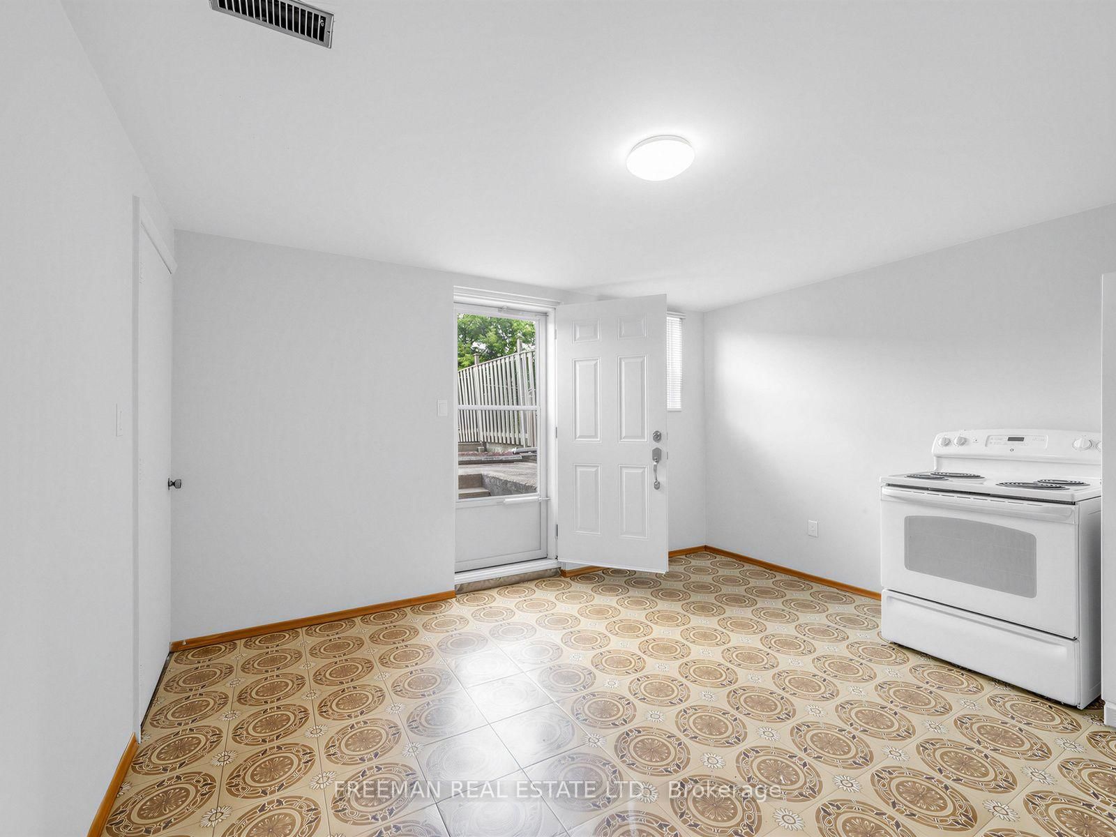 380 Glenholme Avenue • Toronto, ON photo 21