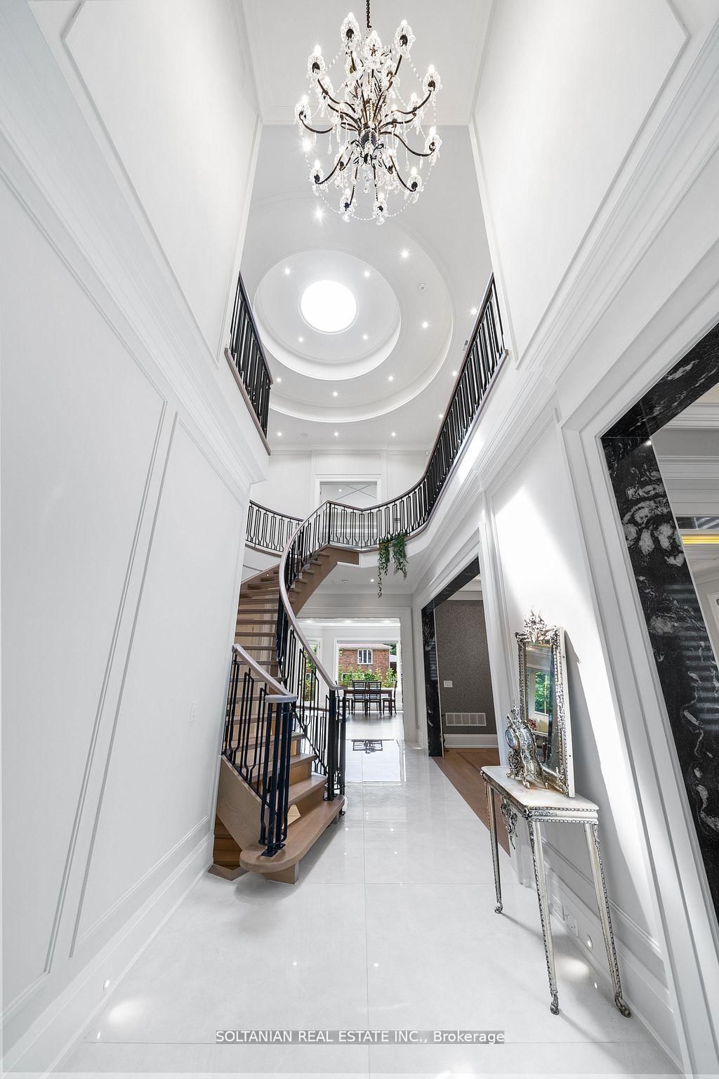 319 Betty Ann Drive • Toronto, ON photo 21
