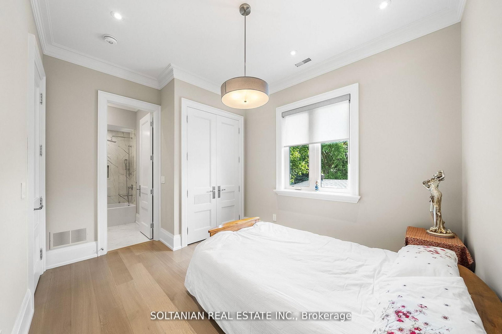 319 Betty Ann Drive • Toronto, ON photo 31
