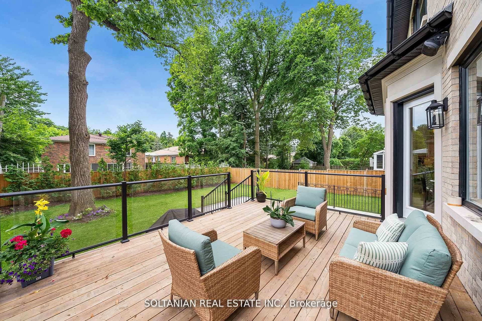 319 Betty Ann Drive • Toronto, ON photo 38