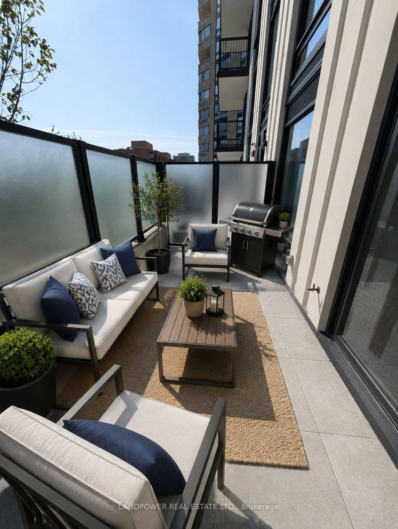 920 - 89 Montclair Avenue