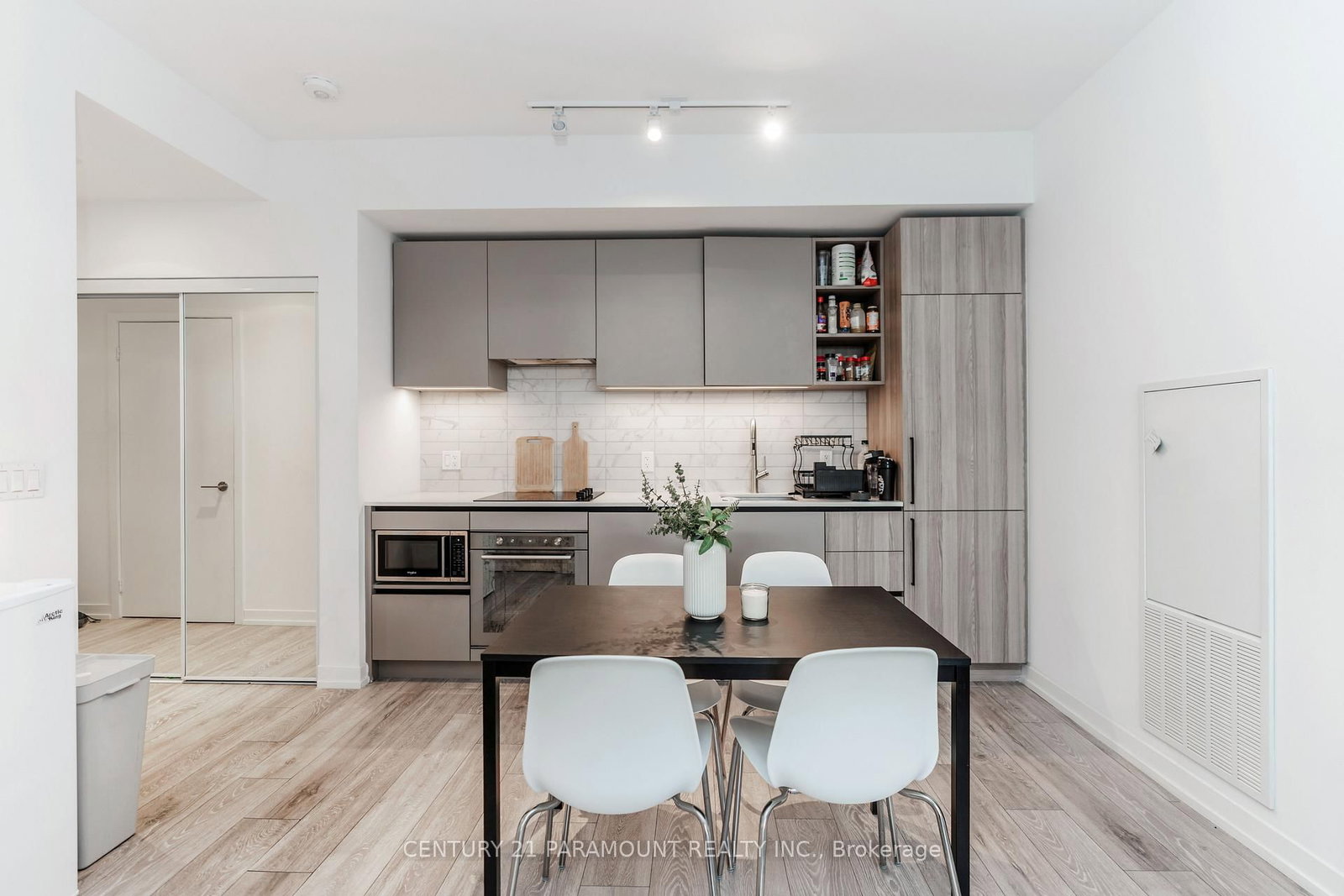 55 Mercer Street • #3902 • Toronto, ON photo 11