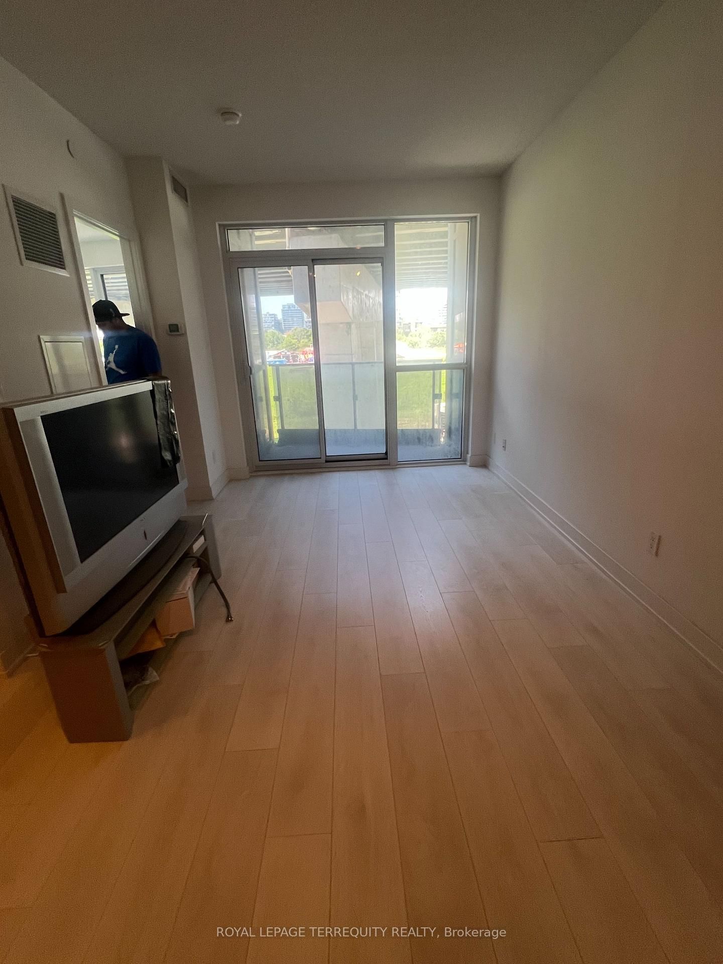 50 Bruyeres Mews • #532 • Toronto, ON photo 9
