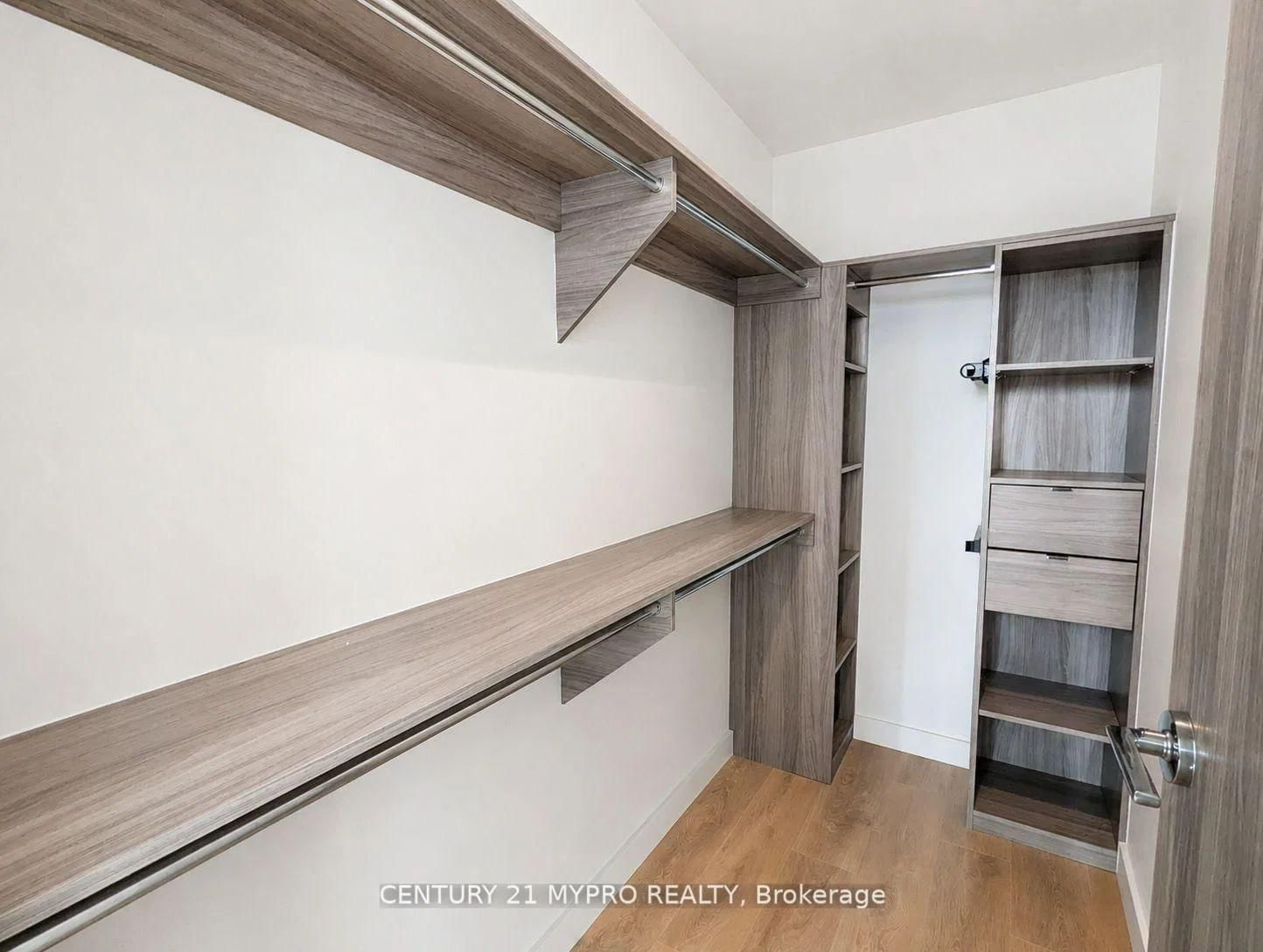 95 Mcmahon Drive • #506 • Toronto, ON photo 8