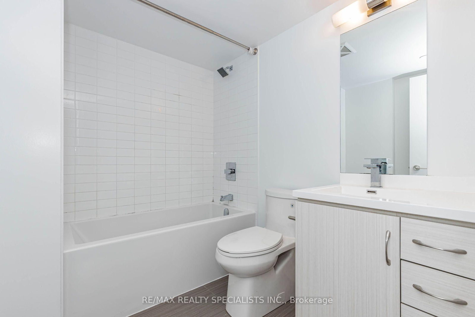 181 Huron Street • #604 • Toronto, ON photo 17