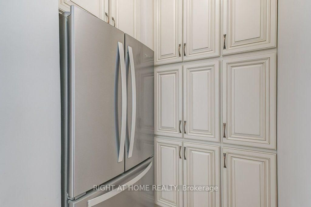 25 Grenville Street • #PH2 • Toronto, ON photo 13