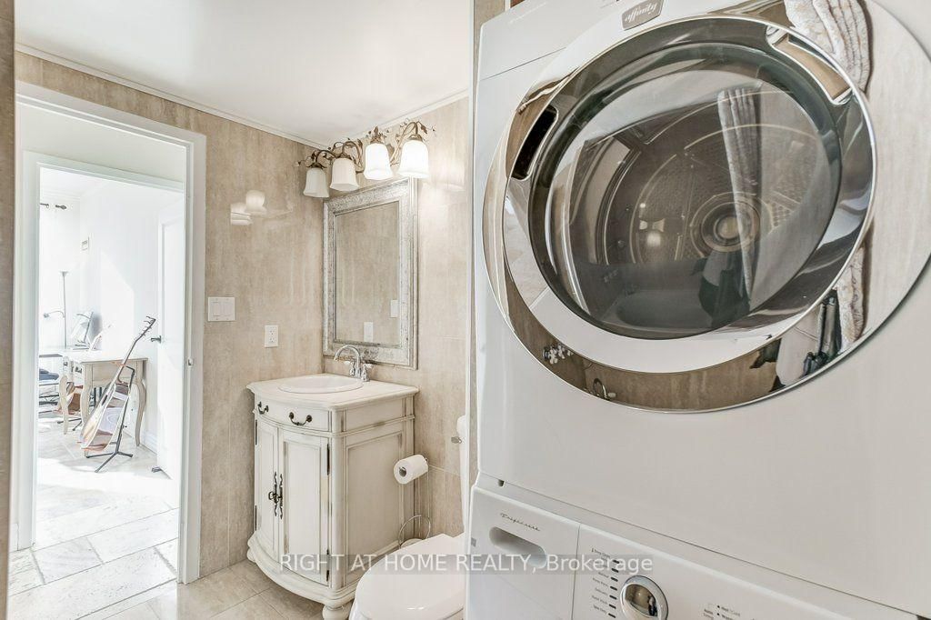 25 Grenville Street • #PH2 • Toronto, ON photo 23