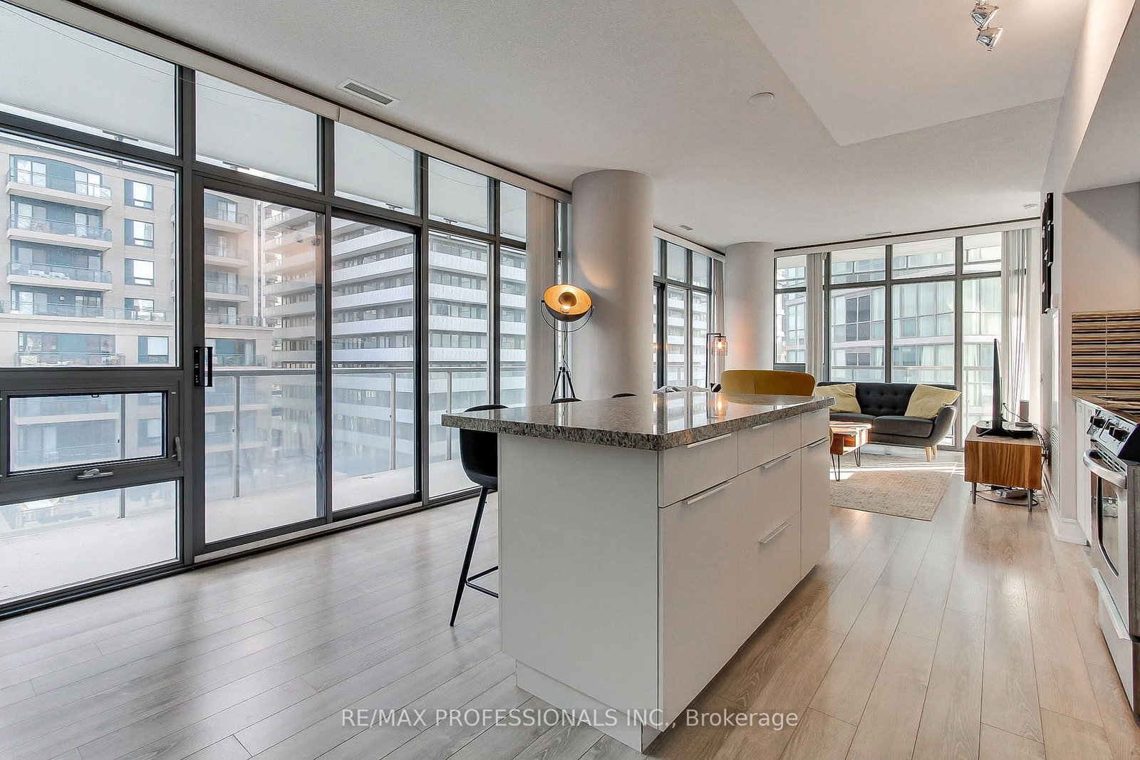 33 Charles Street E • #710 • Toronto, ON photo 14
