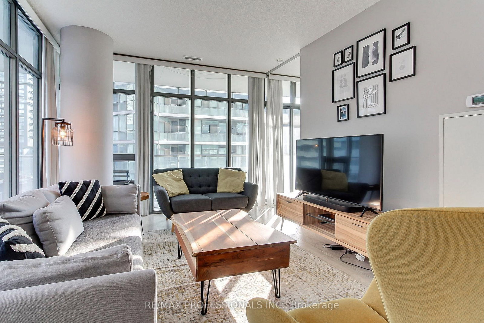 33 Charles Street E • #710 • Toronto, ON photo 17