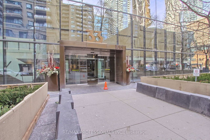 710 - 33 Charles Street E