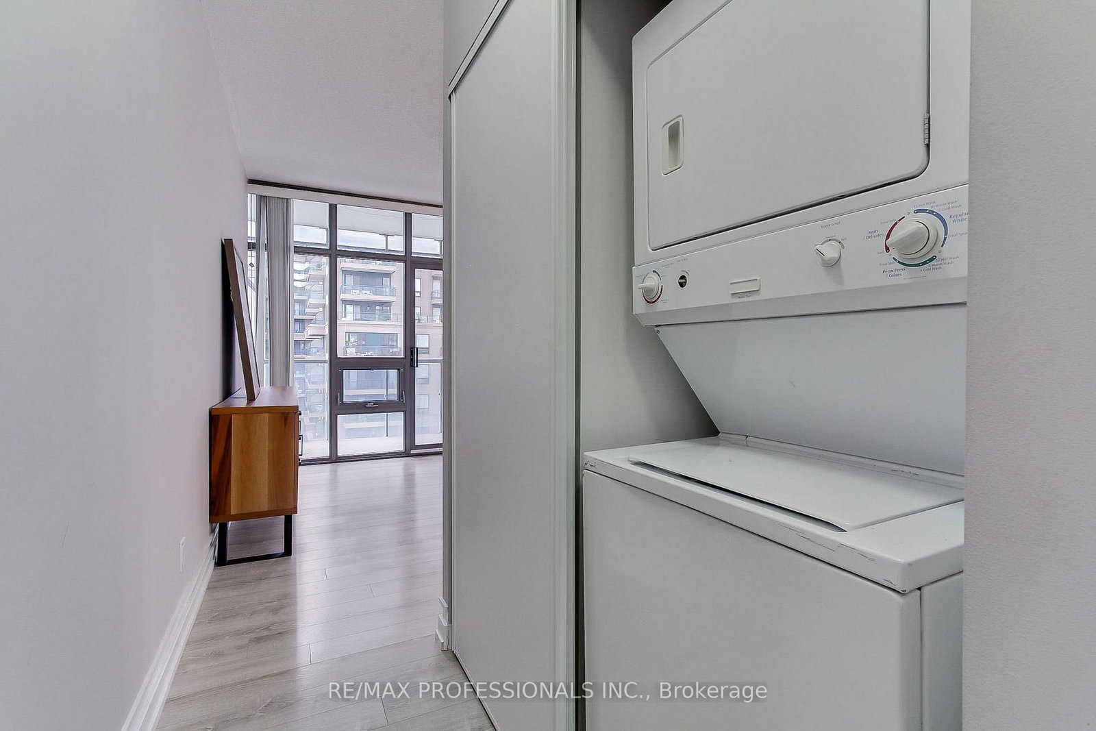 33 Charles Street E • #710 • Toronto, ON photo 27