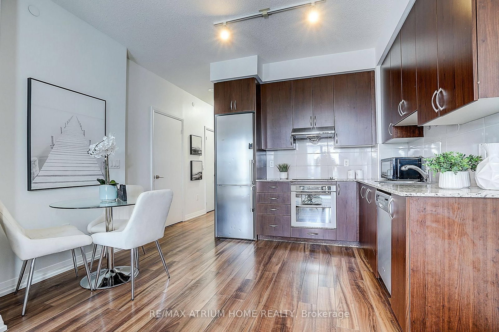 55 Ann O'reilly Road • #810 • Toronto, ON photo 5