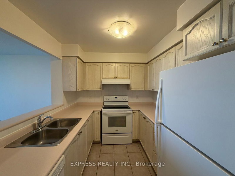 Lph12 - 39 Pemberton Avenue
