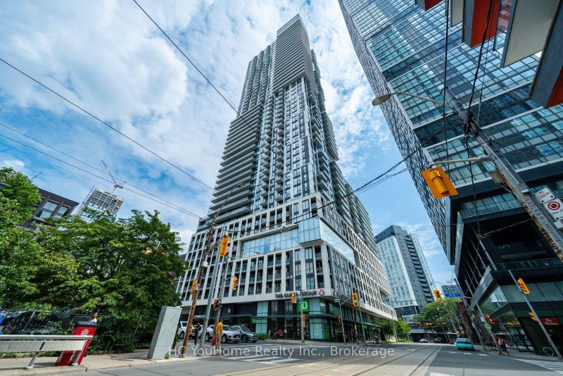 816 - 251 Jarvis Street