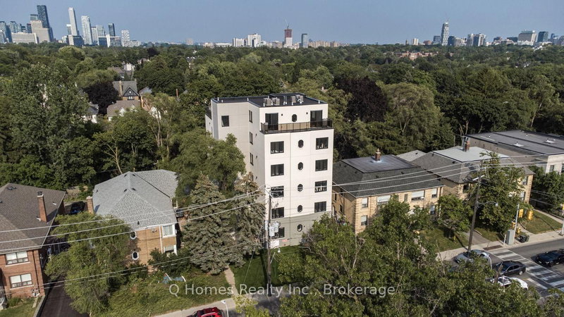 202 - 1725 Bathurst Street