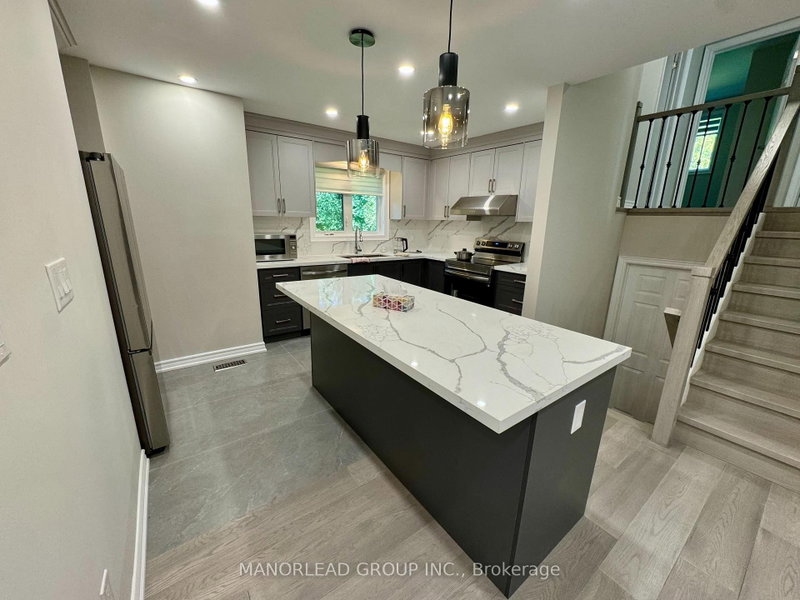 Upper - 19 Waring Court