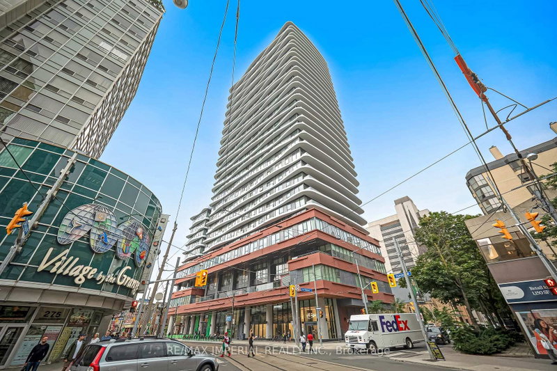 601 - 280 Dundas Street W