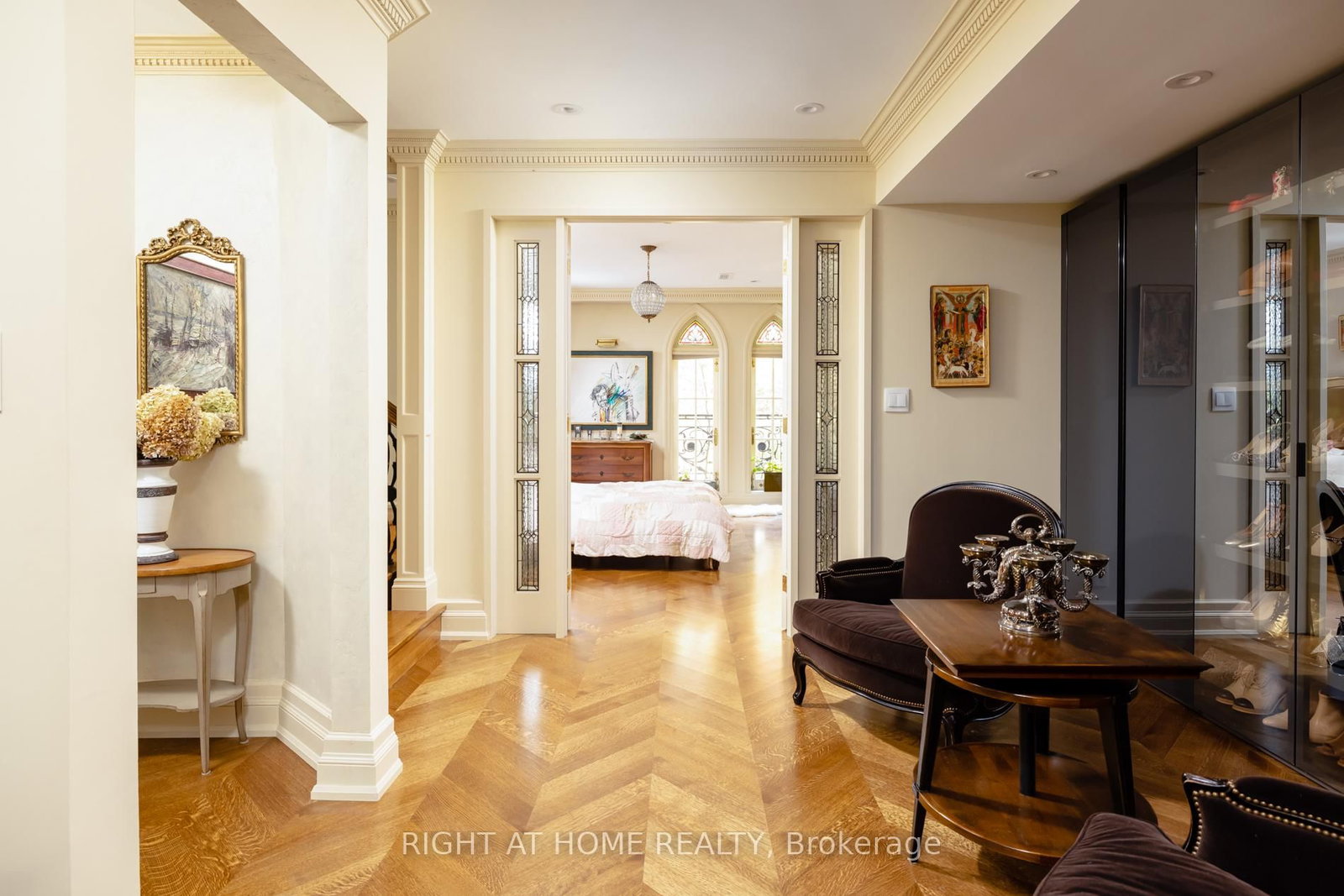 51 Hazelton Avenue • Toronto, ON photo 13