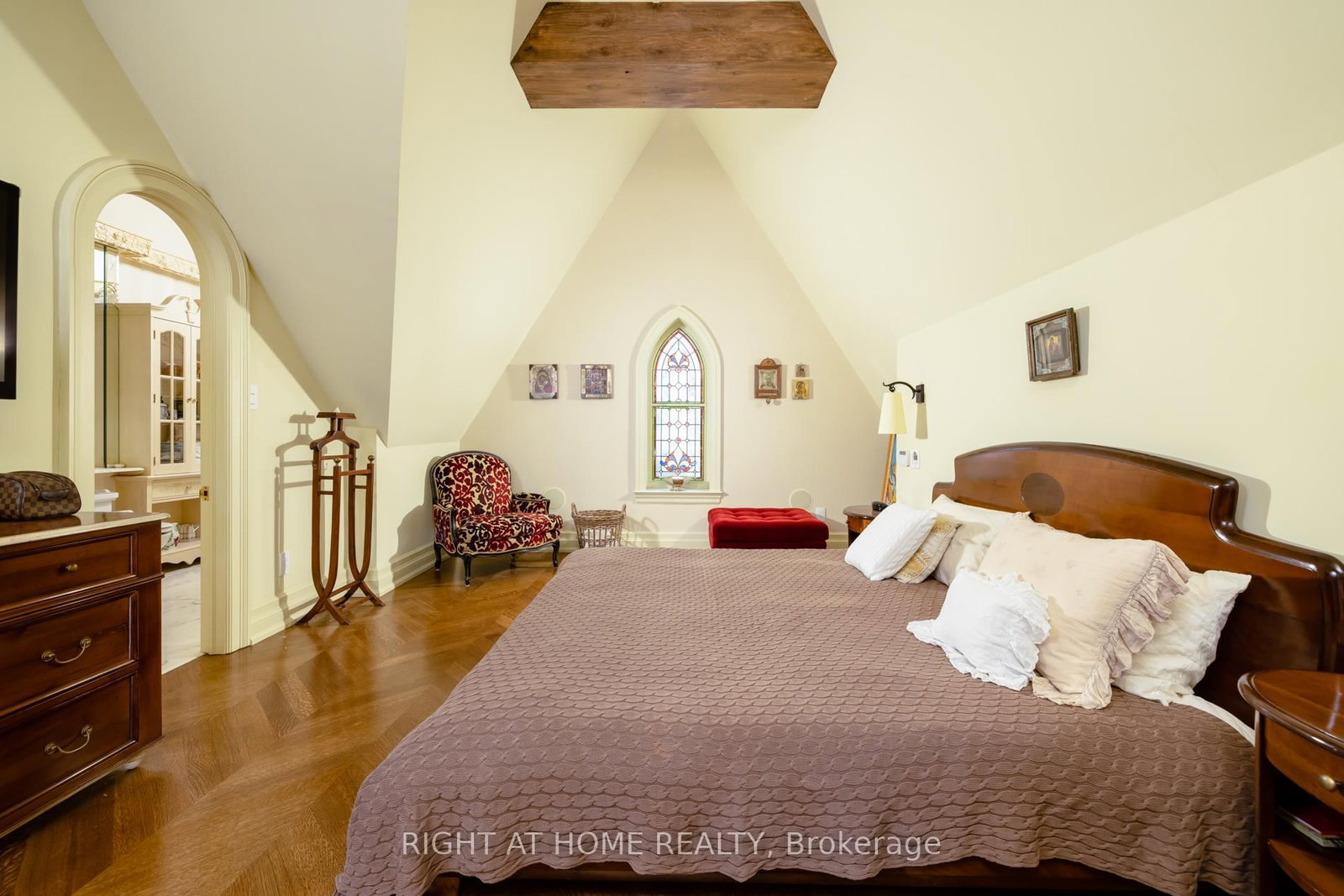 51 Hazelton Avenue • Toronto, ON photo 20