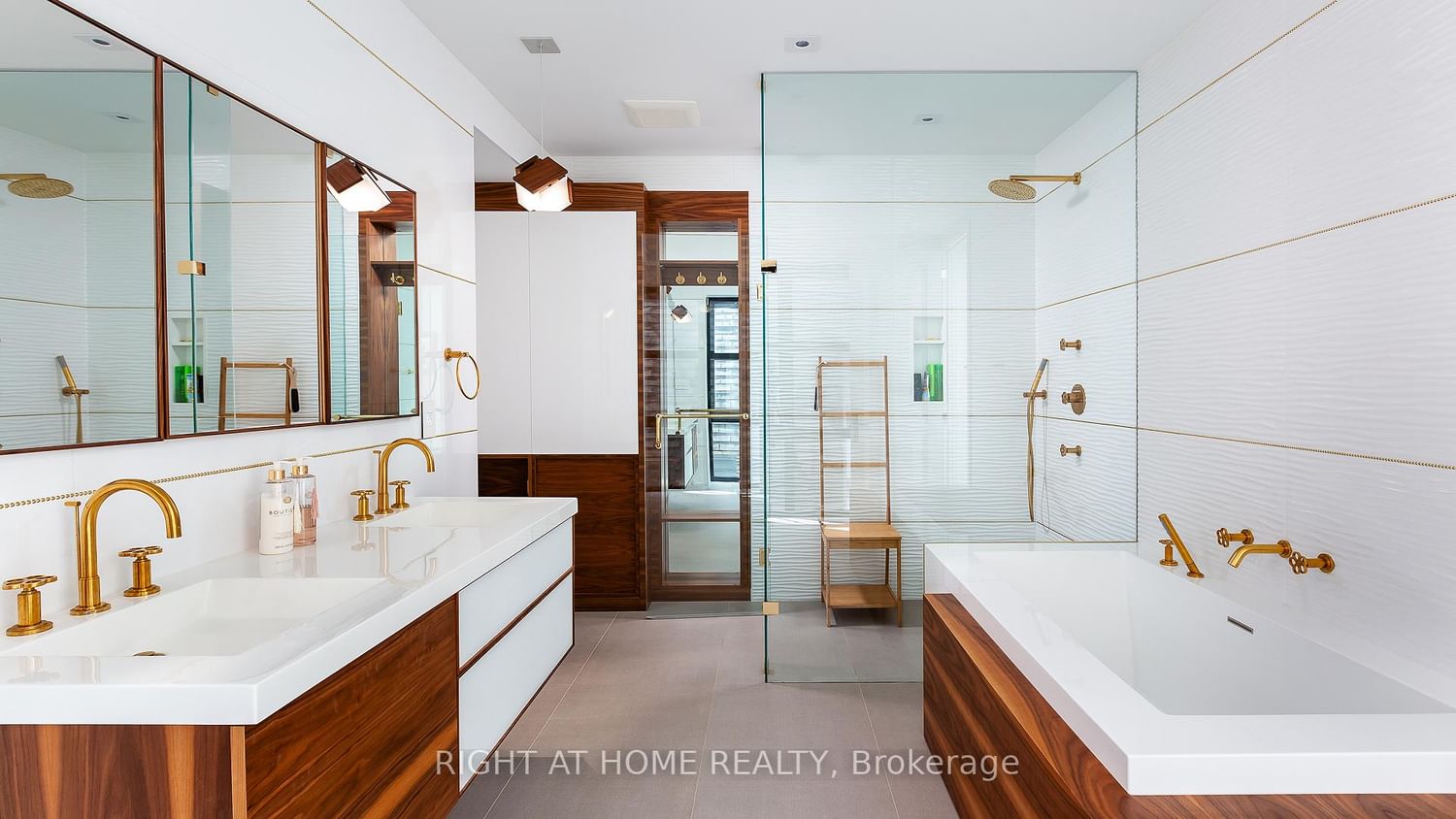 53 Hazelton Avenue • Toronto, ON photo 36
