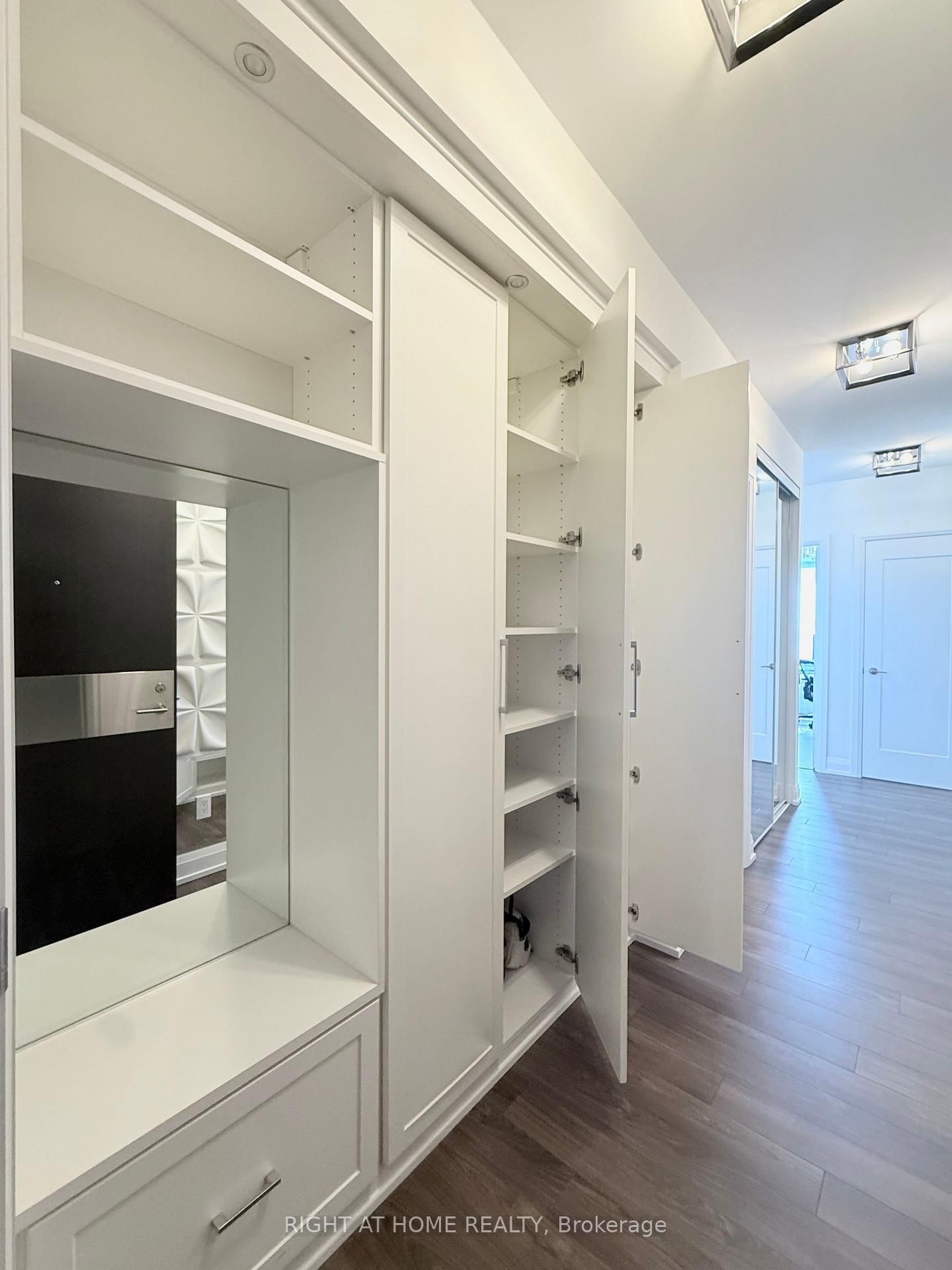 18 Graydon Hall Drive • #1509 • Toronto, ON photo 10