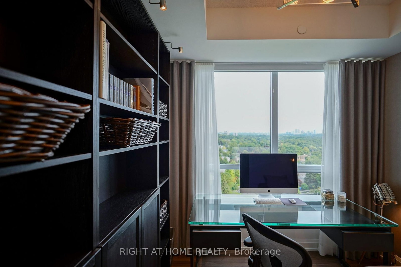 18 Graydon Hall Drive • #1509 • Toronto, ON photo 13