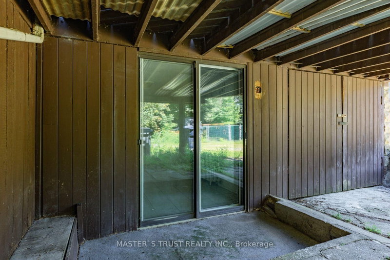 Bsmt - 140 Davisville Avenue