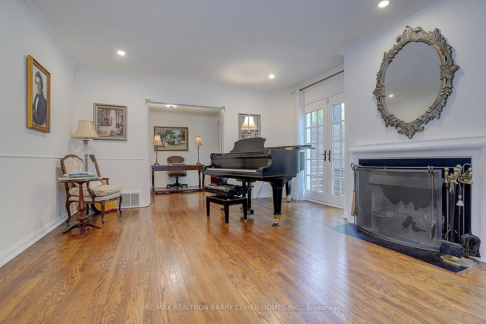 321 Lawrence Avenue E • Toronto, ON photo 10