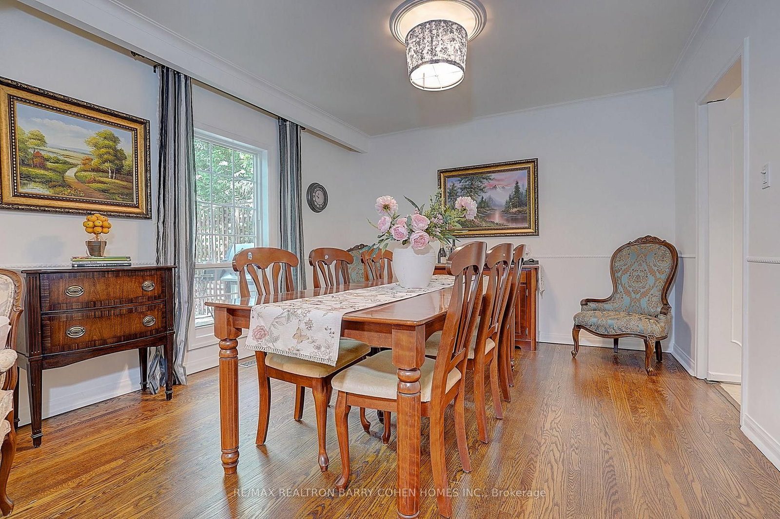 321 Lawrence Avenue E • Toronto, ON photo 14