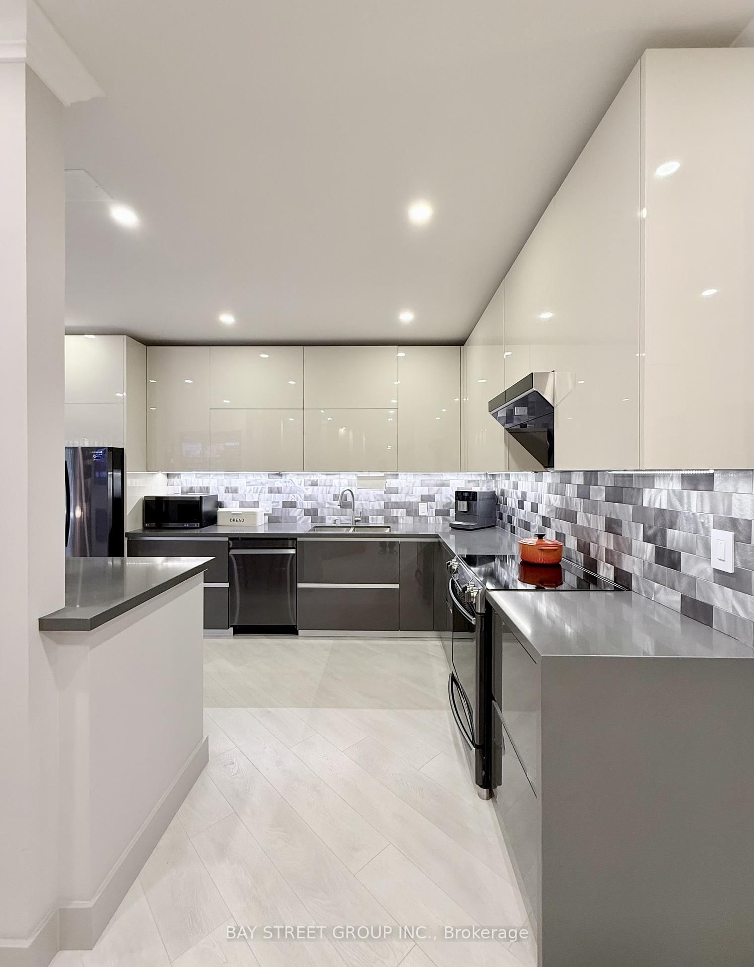 55 Harbour Square • #606 • Toronto, ON photo 5