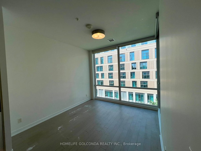 N415 - 455 Front Street E