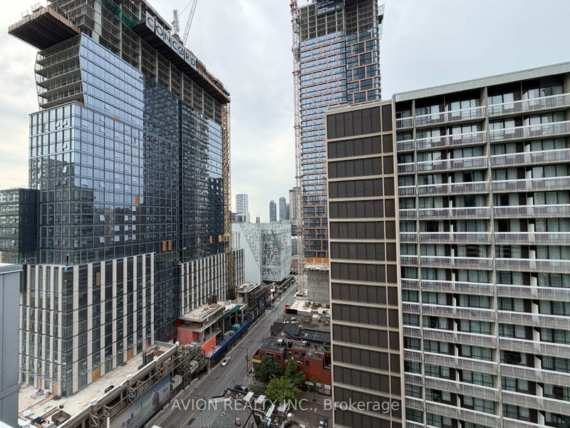 1408 - 386 Yonge Street