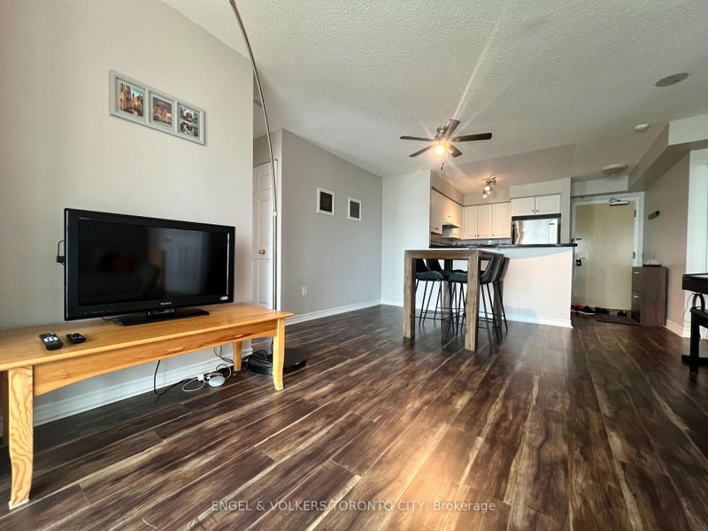 2215 - 7 Lorraine Drive