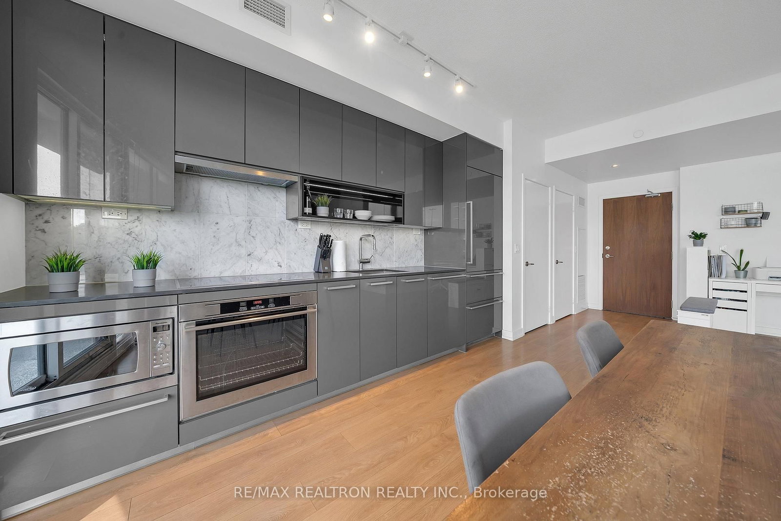 117 Mcmahon Drive • #507 • Toronto, ON photo 12