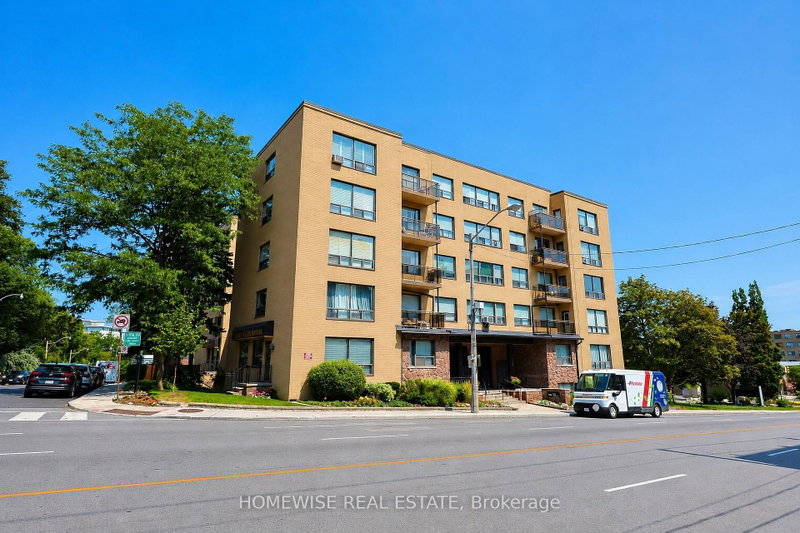 401 - 740 Eglinton Avenue