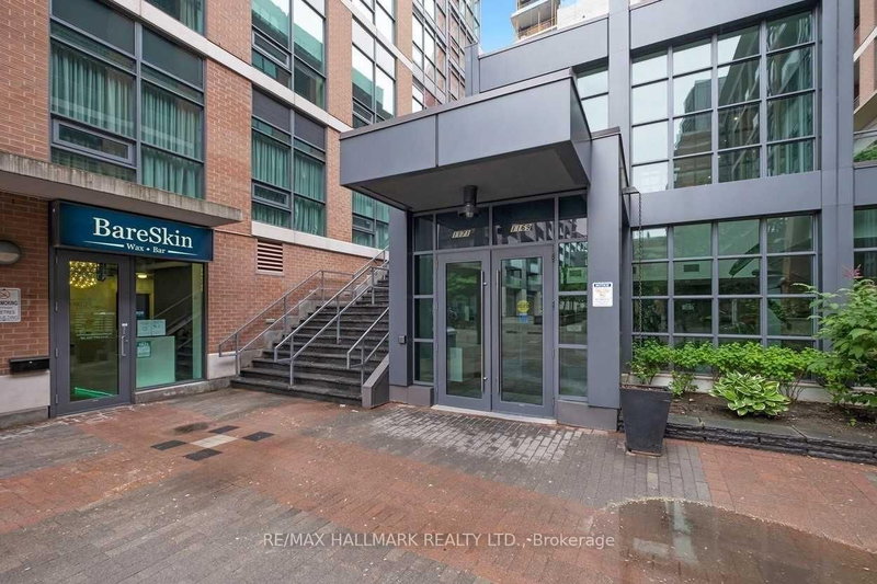 306 - 1171 Queen Street W