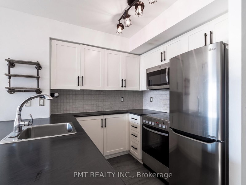 PH2305 - 50 Lynn Williams Street