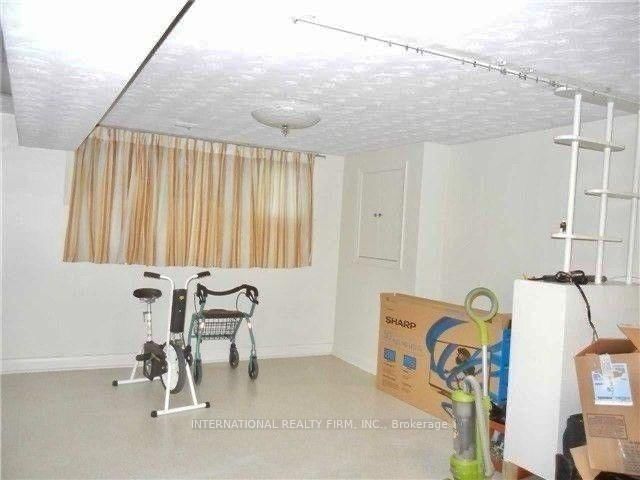 198 Waterloo Avenue • Toronto, ON photo 10