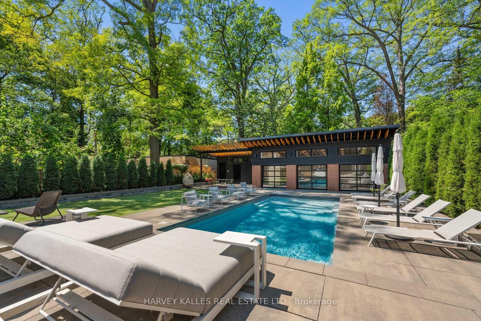 128 Lyndhurst Avenue • Toronto, ON photo 39