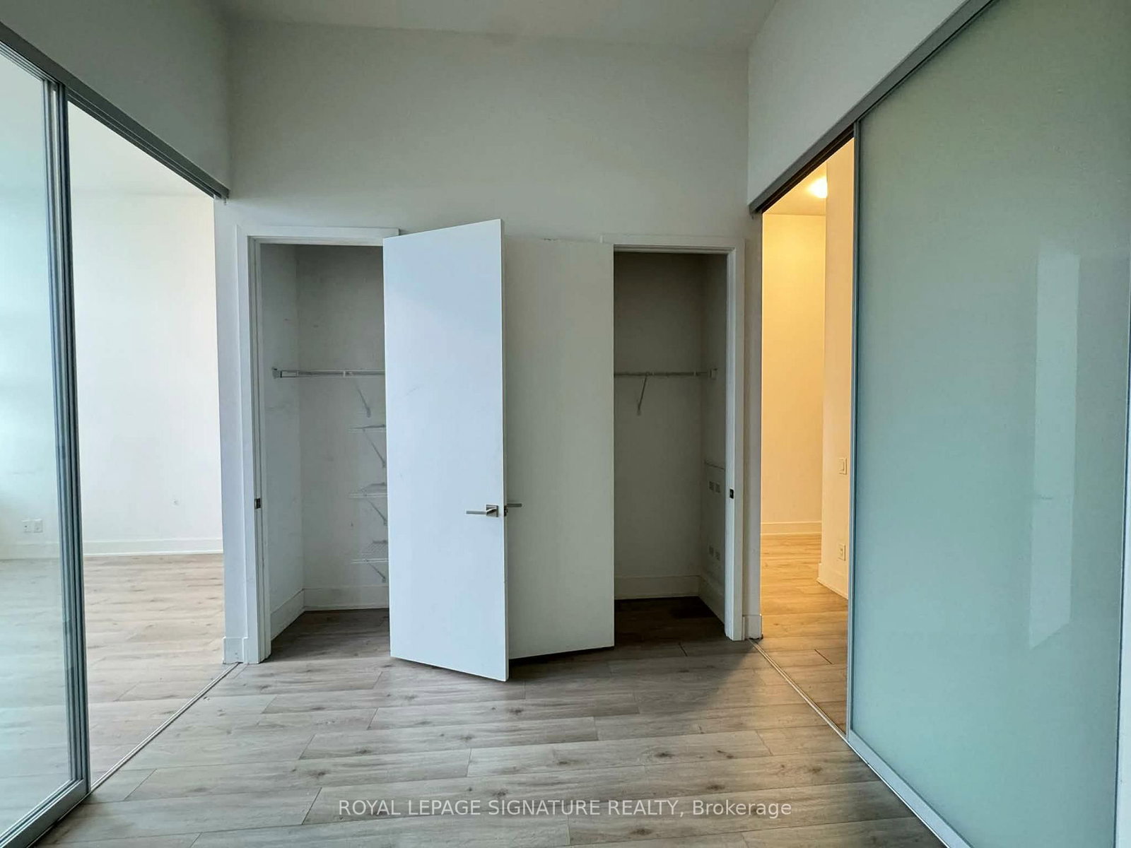 111 St Clair Avenue W • #802 • Toronto, ON photo 11