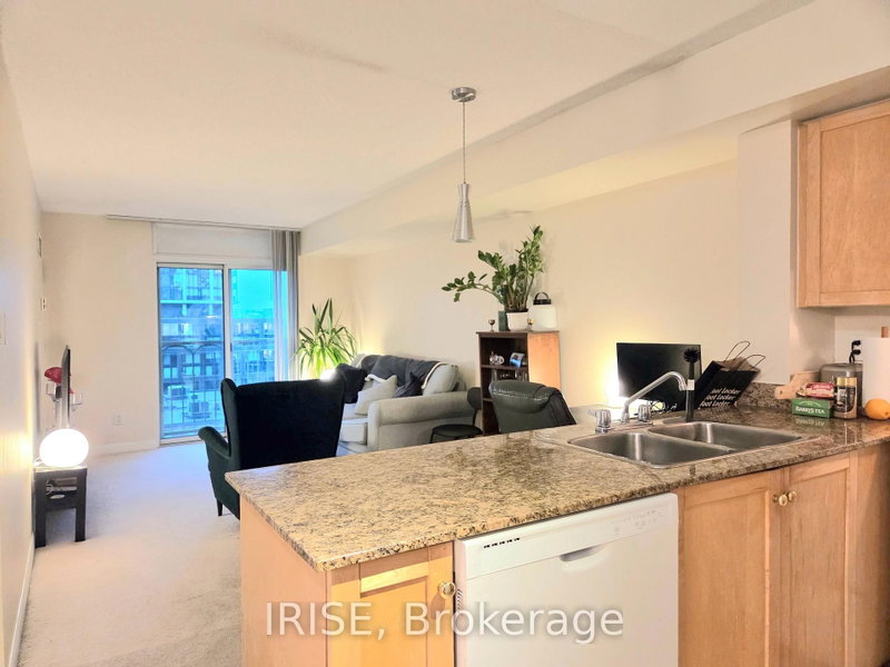 1415 - 323 Richmond Street E