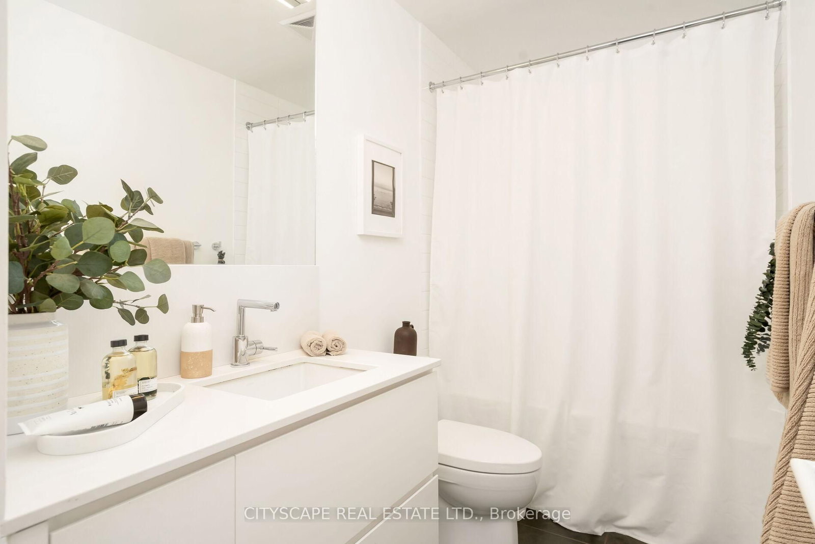55 East Liberty Street • #1704 • Toronto, ON photo 11