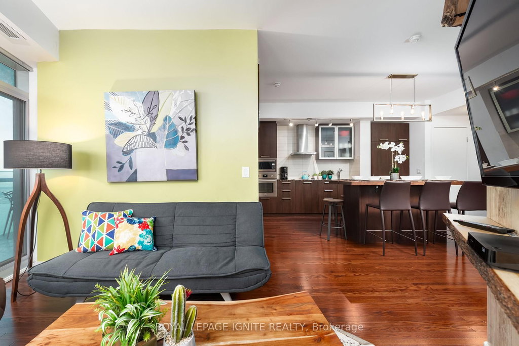3303 - 14 York Street 4