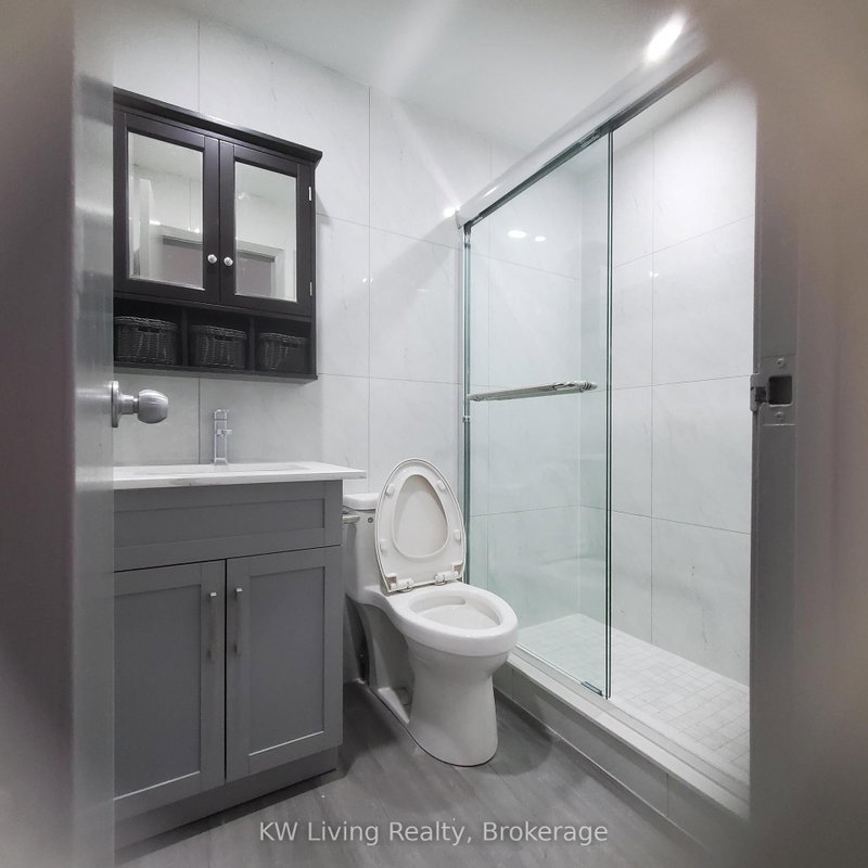 A2 - 377 Dundas Street W