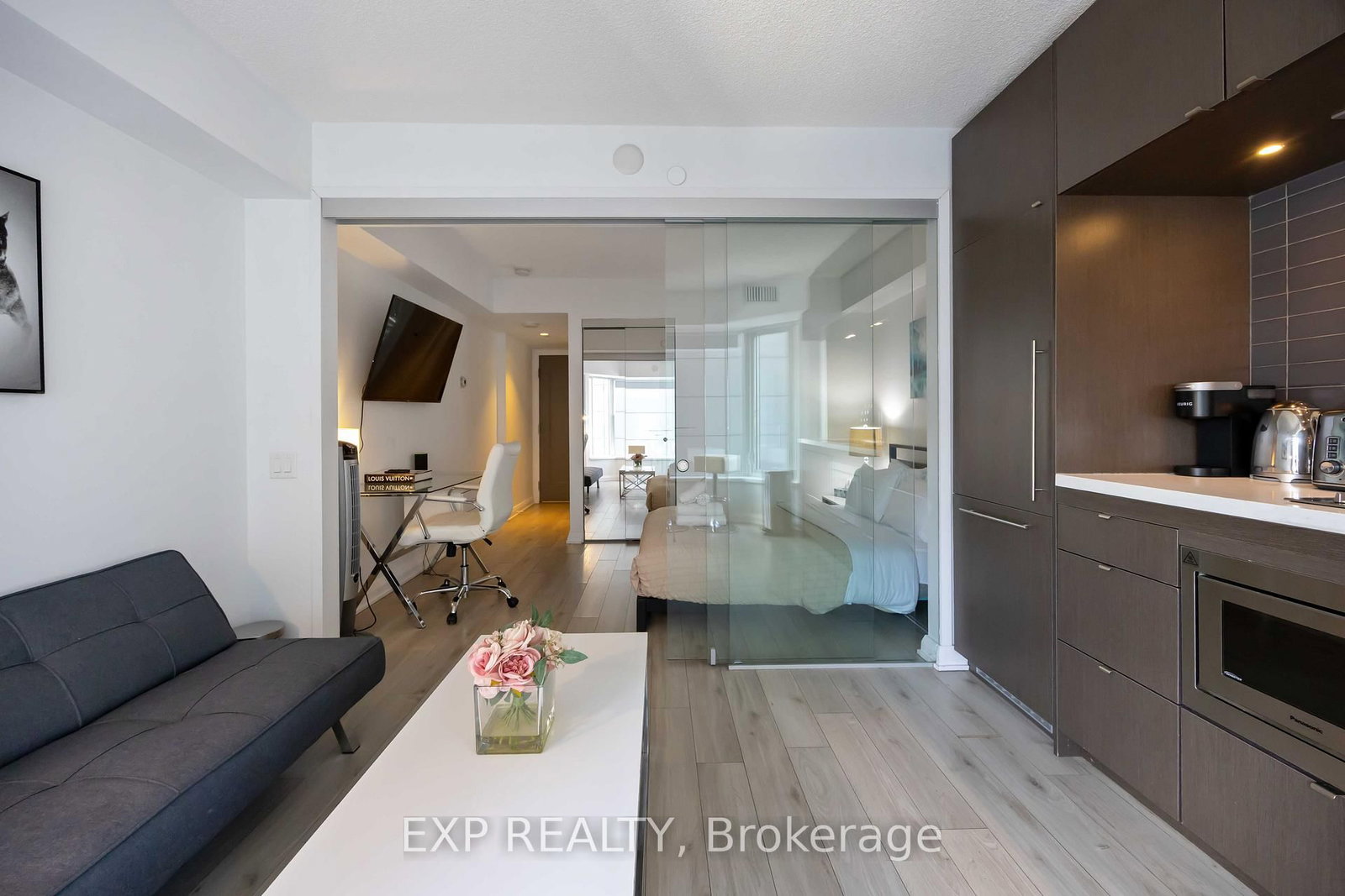 155 Yorkville Avenue • #1106 • Toronto, ON photo 12