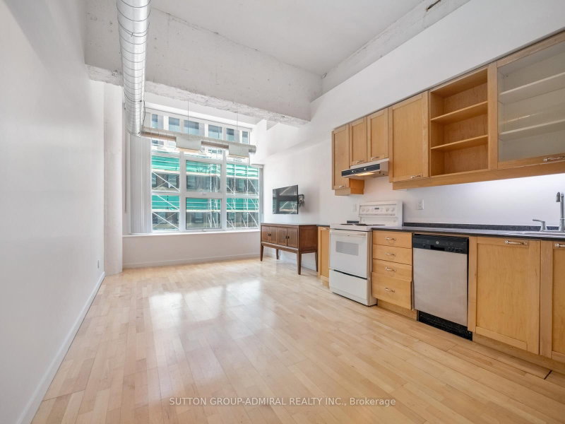 626 - 155 Dalhousie Street